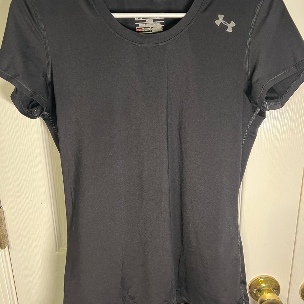 Under Armour Women's Charcoal Tee